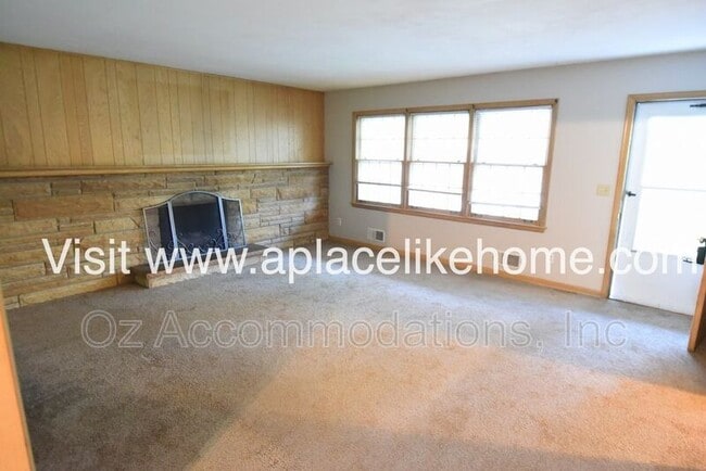 Building Photo - 7820 Arlington Ave