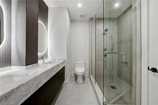 Building Photo - 1033 Reeder Cir NE