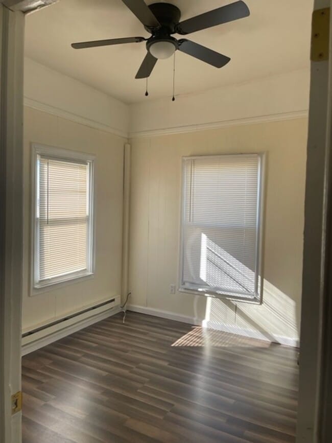 Building Photo - WILLOUGHBY BEACH / NAVAL BASE AREA FOR RENT!!