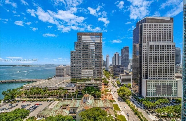 Building Photo - 485 Brickell Ave