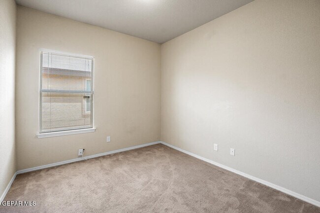 Building Photo - 2932 Pino Triste Dr