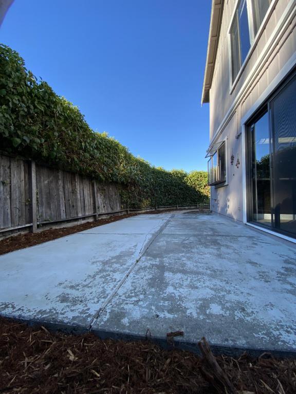 Building Photo - 555 Lighthouse Dr