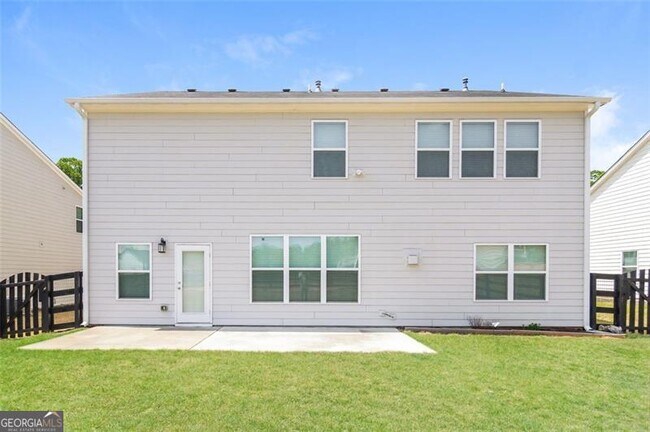 Building Photo - 4525 Sandy Creek Dr