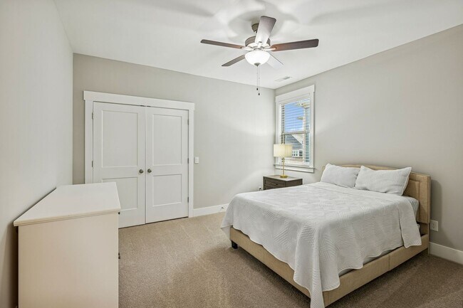 Building Photo - Stunning Craftsman-Style Rental Home with Flexible Living Space & Luxury Upgrades!