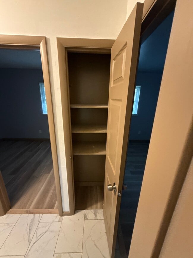 Building Photo - 9438 Conried Dr