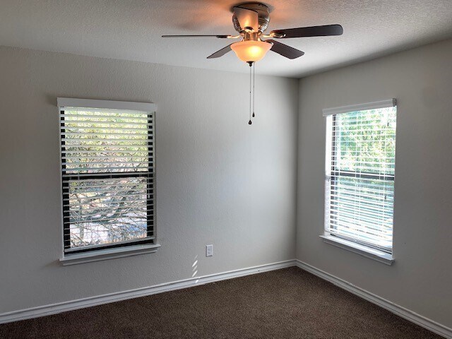 Building Photo - 1302 Garden Dusk