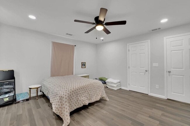 Building Photo - 280 Stone Mountain St