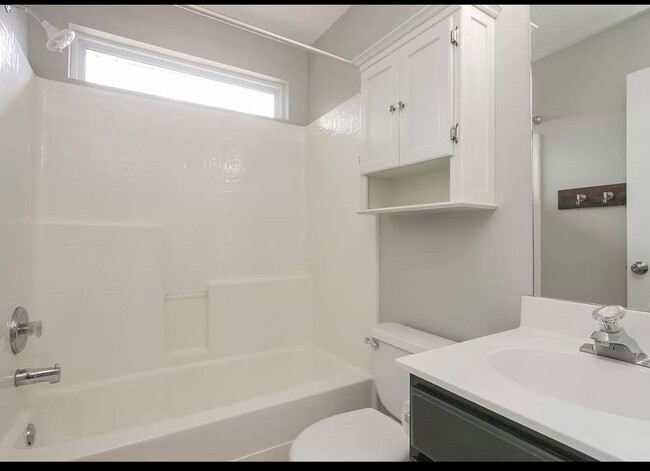 Building Photo - 6861 Scarlet Ridge Dr