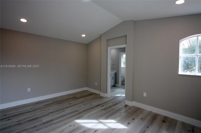 Building Photo - 935 Lemonwood Ct