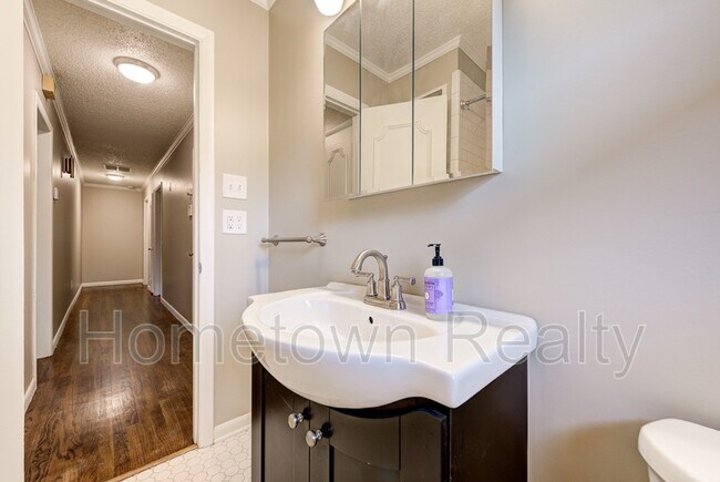 Building Photo - 2622 NW 42nd St