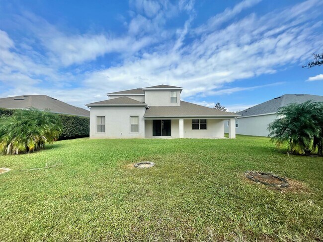 Building Photo - 2370 Hinsdale Dr