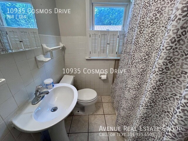 Building Photo - 10935 Cosmos Dr