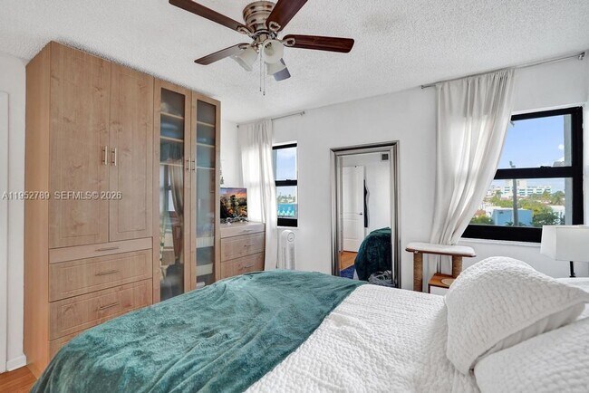 Building Photo - 1201 S Ocean Dr