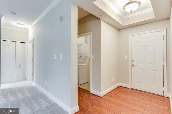 Building Photo - 2111 Ganton Green