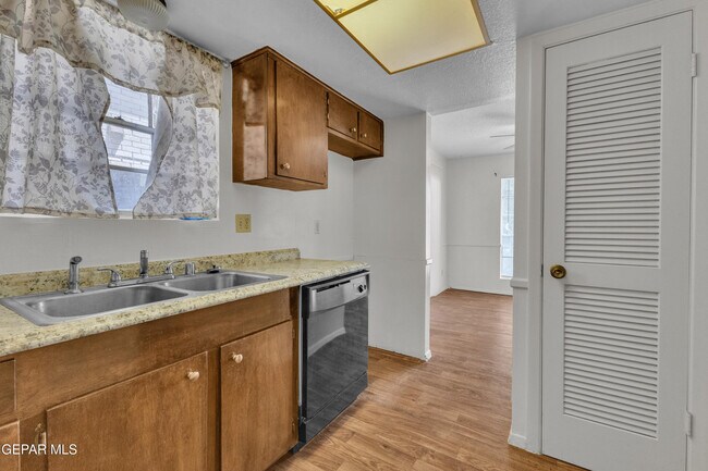 Building Photo - 10537 Gran Cima Ln