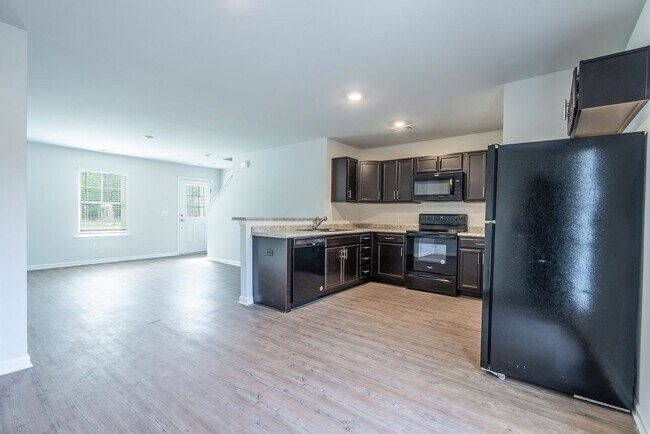 Building Photo - Oglethorpe Landing