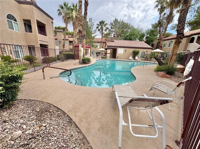 Building Photo - 9325 W Desert Inn Rd