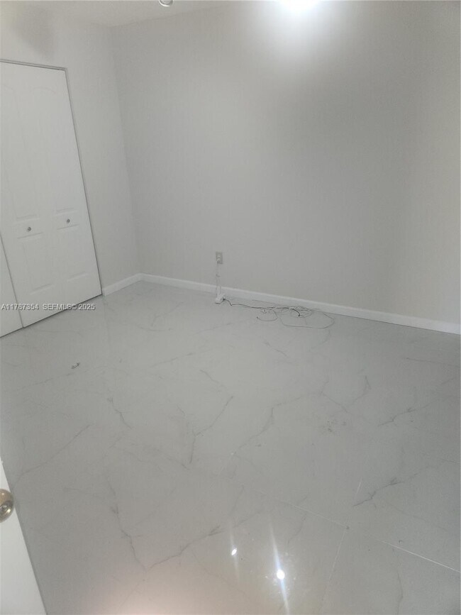 Building Photo - 455 NW 210th St