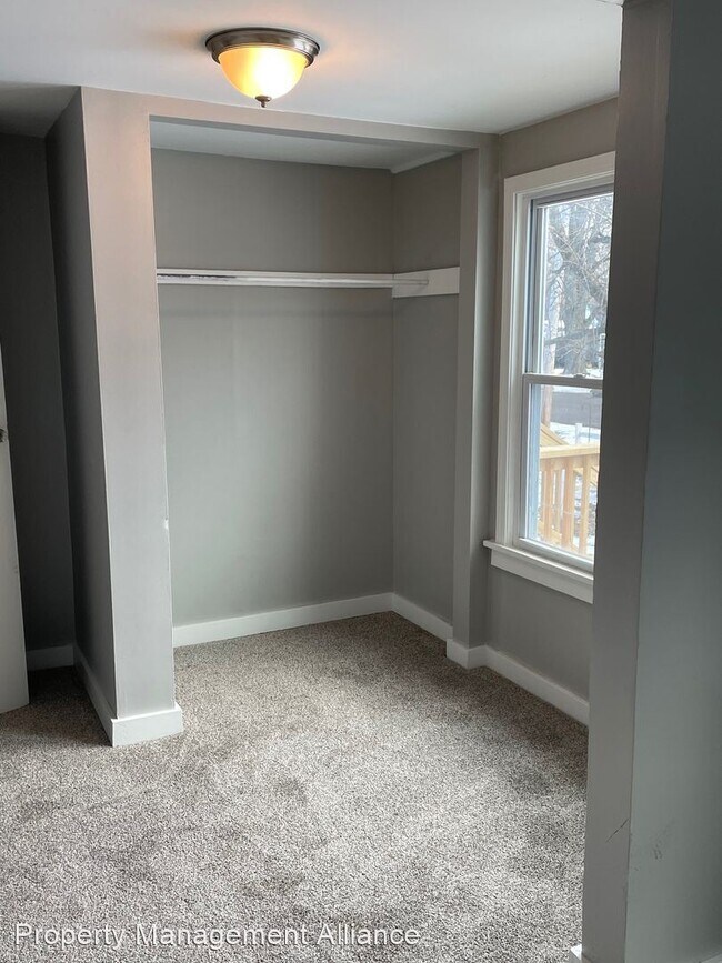 Building Photo - 3 br, 1 bath House - 303 Melrose Drive