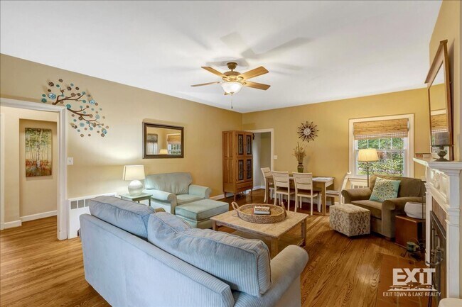 Building Photo - Beautiful 4 Bedroom, 2.5 Bath home Near Ke...