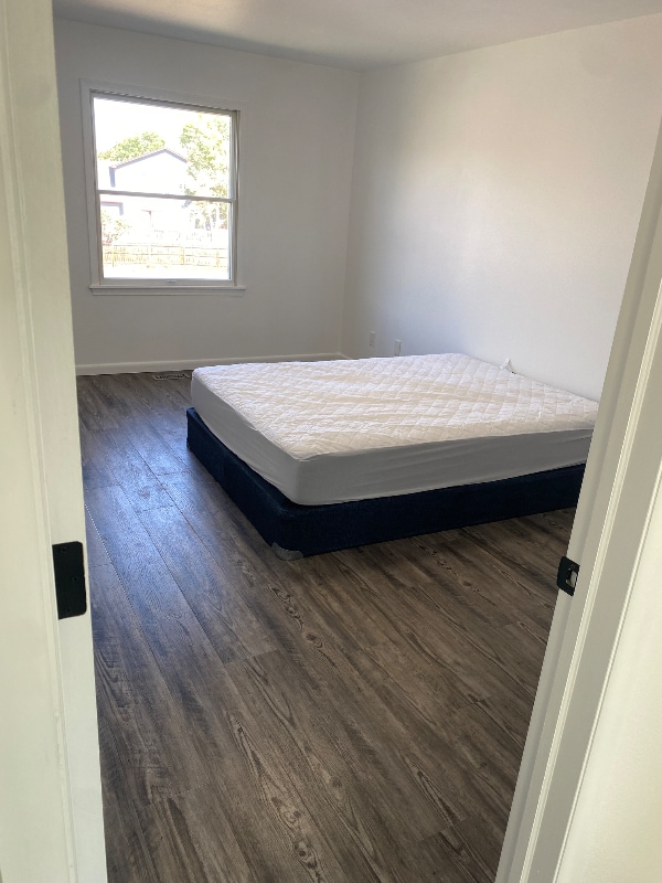 Building Photo - 967 Claremont Pl