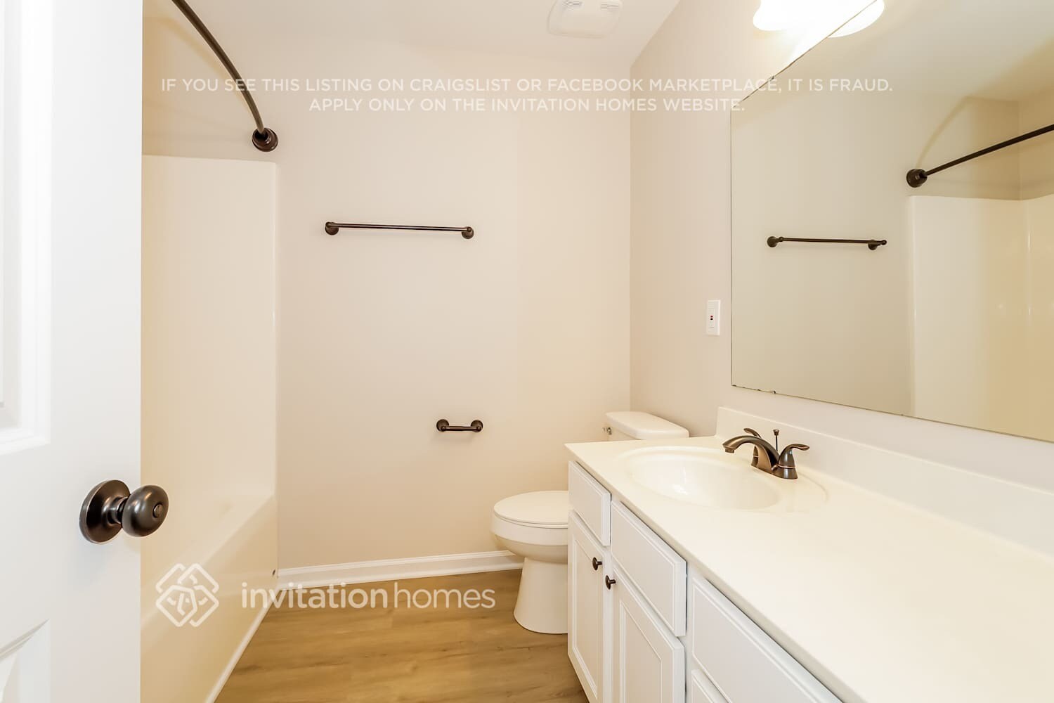 Building Photo - 1841 Swan Dr