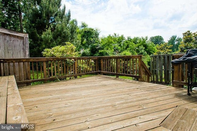 Building Photo - 6885 McLean Greens Ct