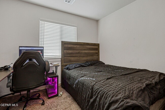 Building Photo - 12622 Zollinger Ave