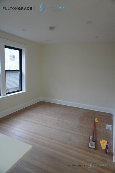 Building Photo - 4636-38 N. Hamilton