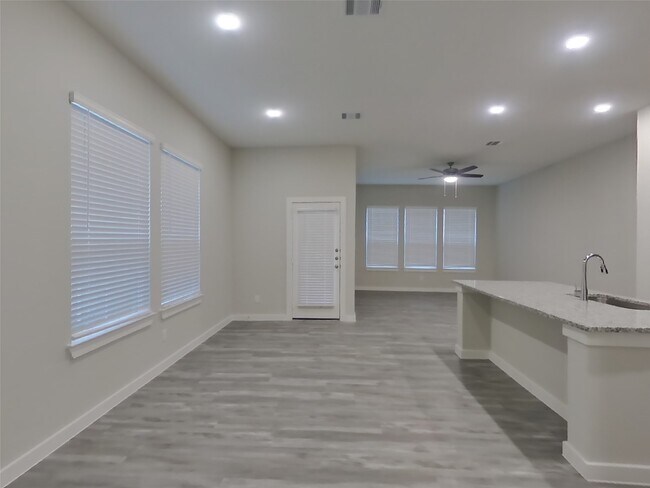 Building Photo - 22708 Terrazzo Dr