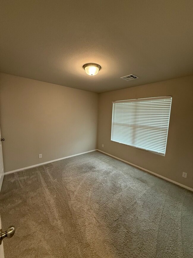 Building Photo - 1232 E Toledo St