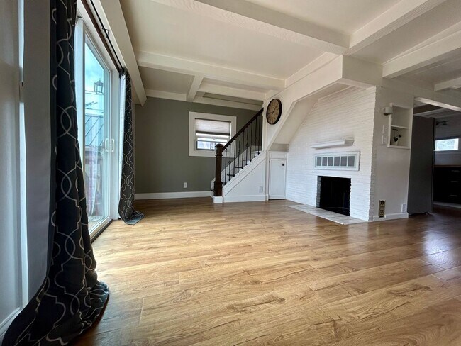 Building Photo - Welcome to your new home!