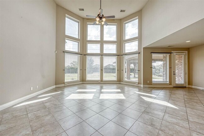 Building Photo - 27415 Blinkwood Park