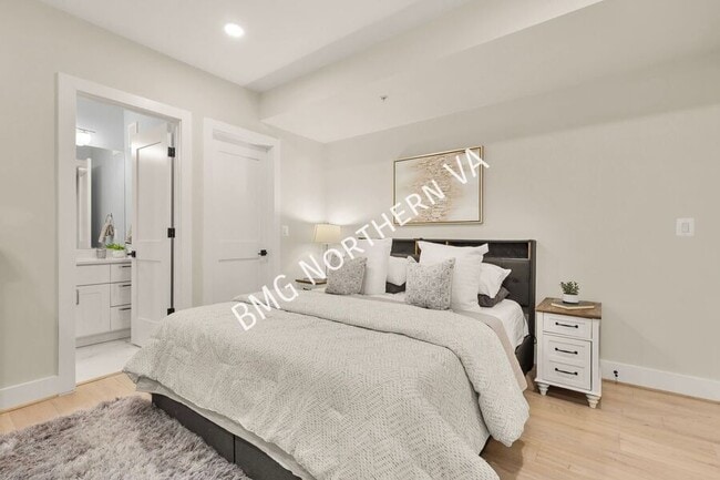 Building Photo - 2829 13th St NW