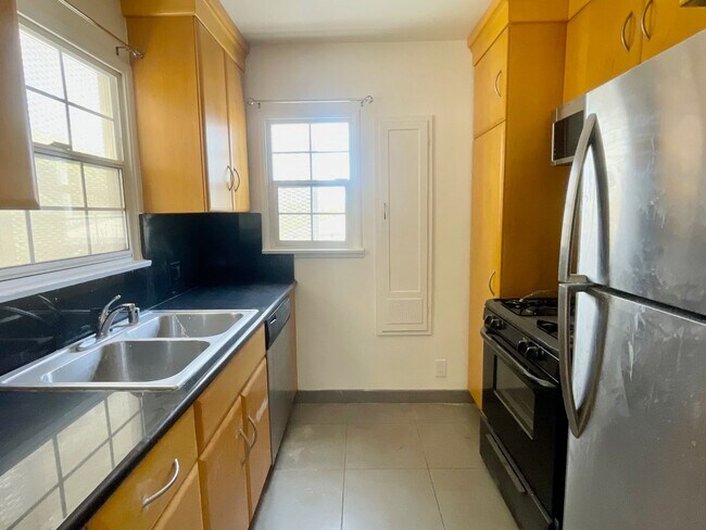 Interior Photo - 20th Street Luxury Investments LLC