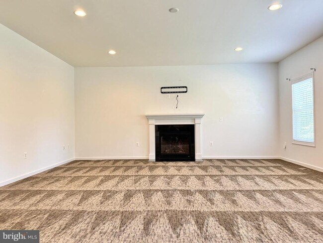 Building Photo - 133 Brooke Point Ct