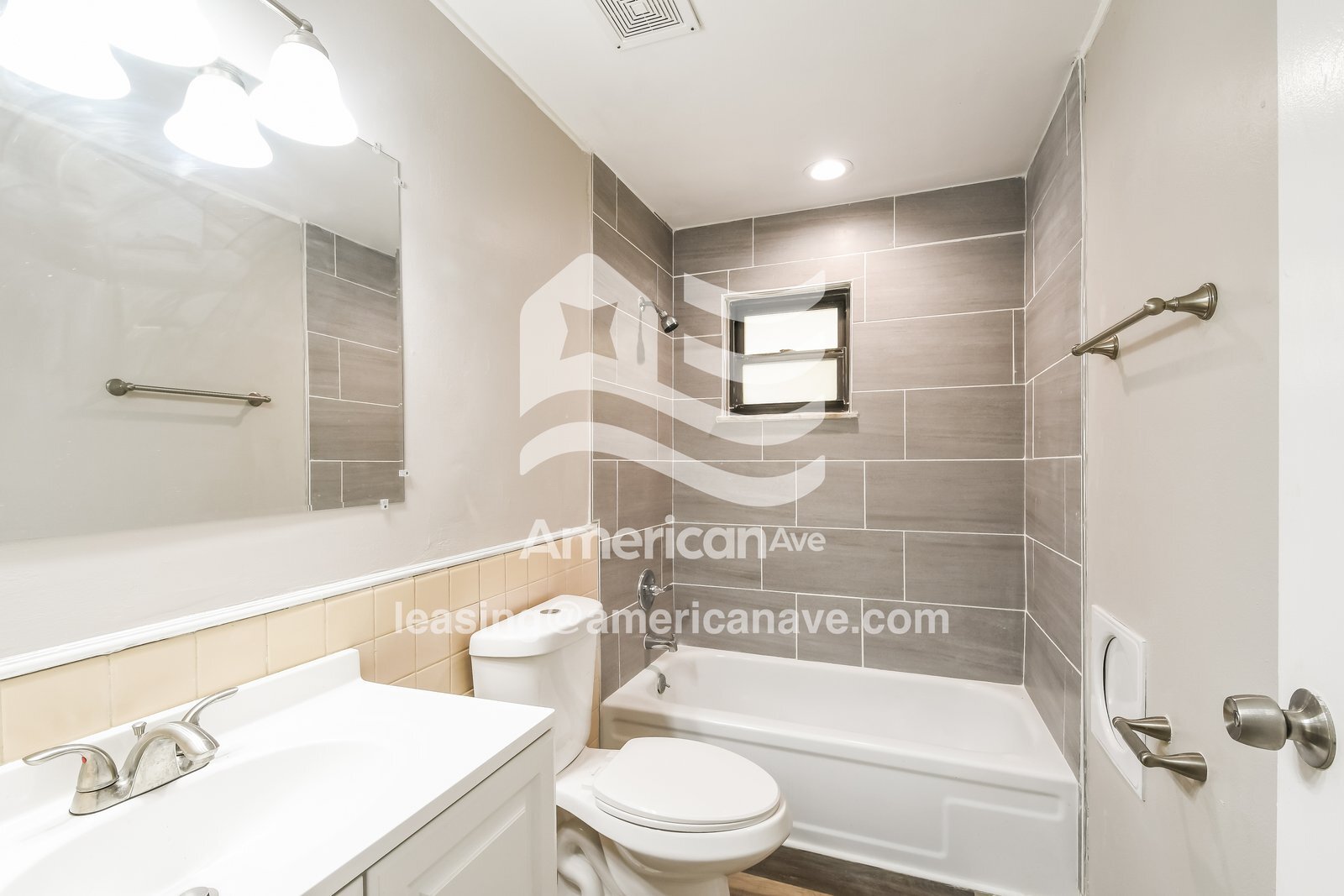 Building Photo - 2639 Freemantle Dr