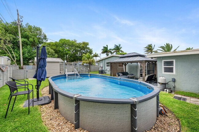 Building Photo - 6106 NW 20th St