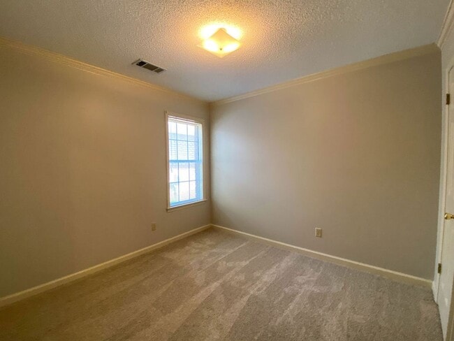 Building Photo - 3 bed, 2 bath in Lakeland near Stonebridge Golf Course