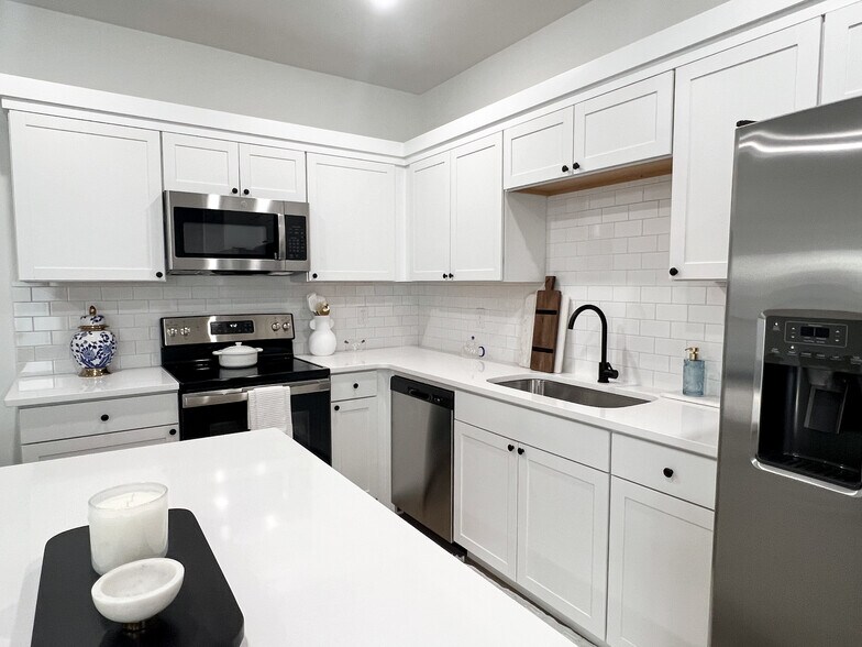 Building Photo - 287 Johnson Cir