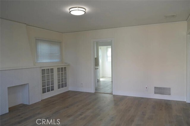 Building Photo - 211 N Western Ave