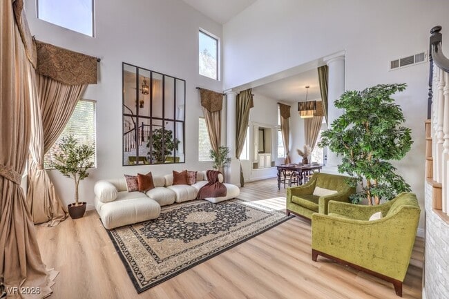 Building Photo - 249 Timber Hollow St