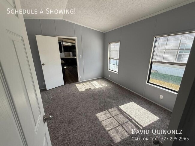 Building Photo - 5609 Lesteele-