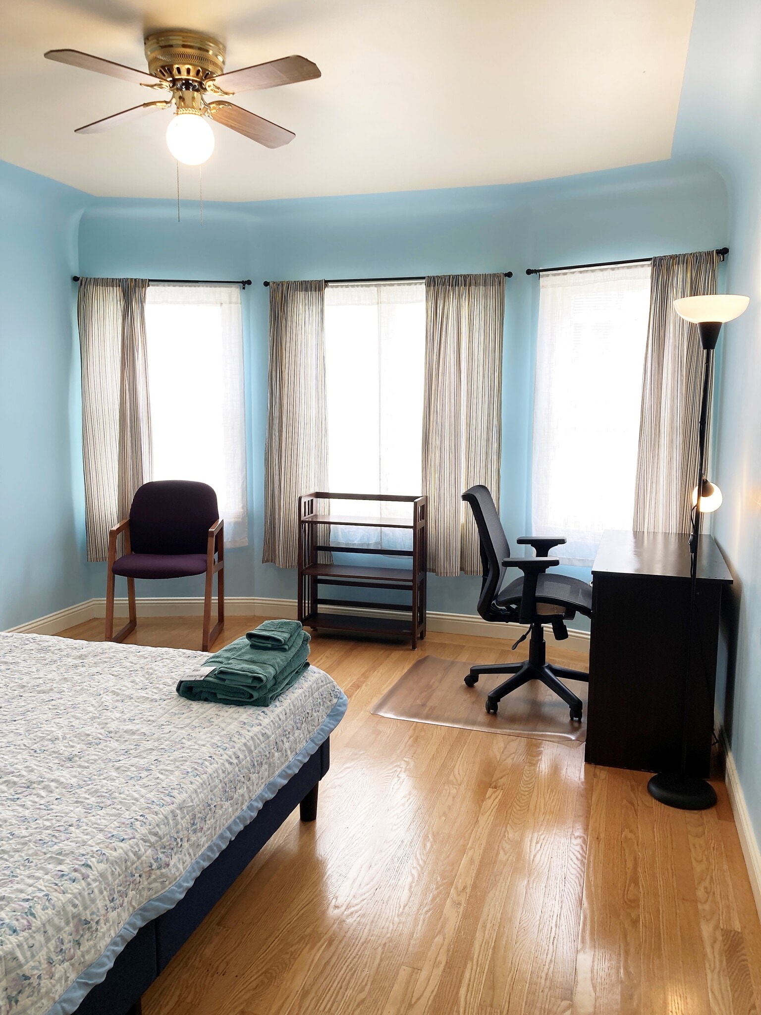 15'x12' Bedroom 4 - Queen Bed - Walk-in Closet - 2919 23rd Ave