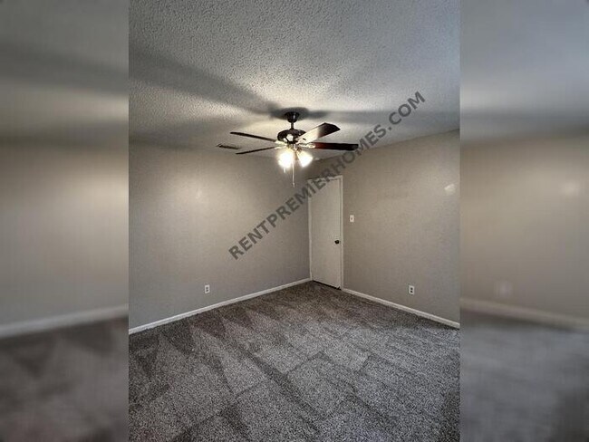 Building Photo - 6713 Navajo Trail