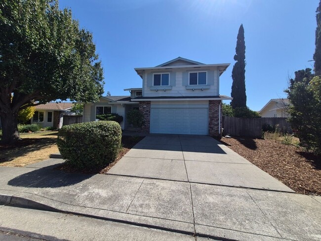Building Photo - 5023 Oakbrook Cir