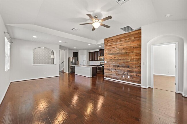 Building Photo - 351 Wincliff Dr
