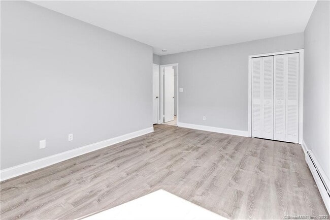 Building Photo - 154 Cold Spring Rd