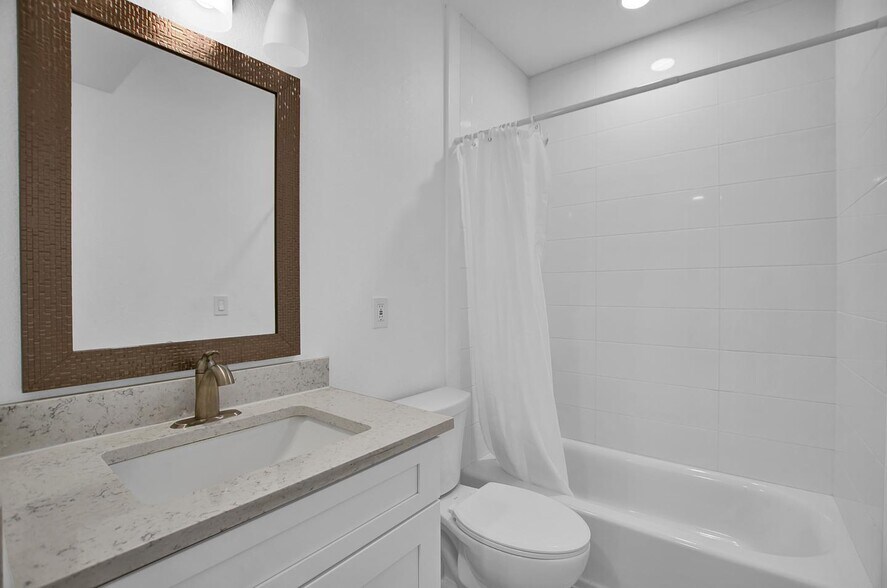 Building Photo - Contemporary Whittier home with wraparound deck