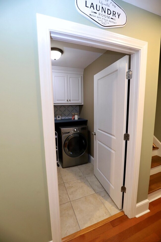 Building Photo - 1280 Winyah St